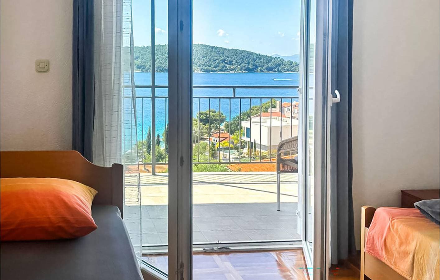 Foto 5 von 16: Apartment am Meer mit Terrasse, WLAN und Parkplatz in Necujam
