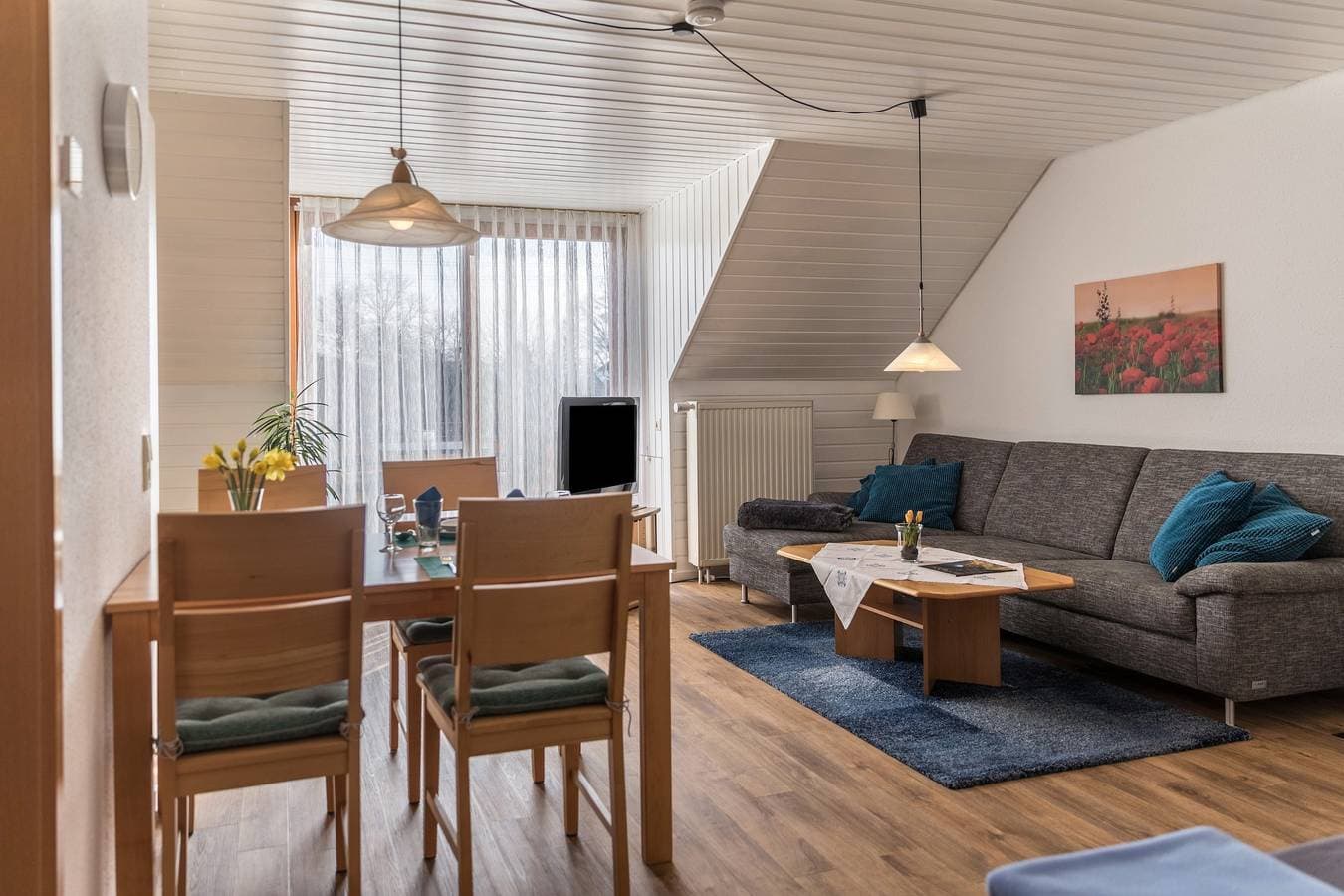 Foto 9 von 25: Gemütliche Ferienwohnung "Baur Nr. 1" bei Schloss Salem mit Wlan & Balkon; Parkplatz vorhanden