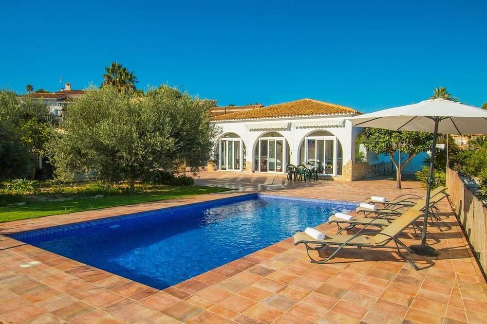 Villa Garlanda - PlusHolidays 1