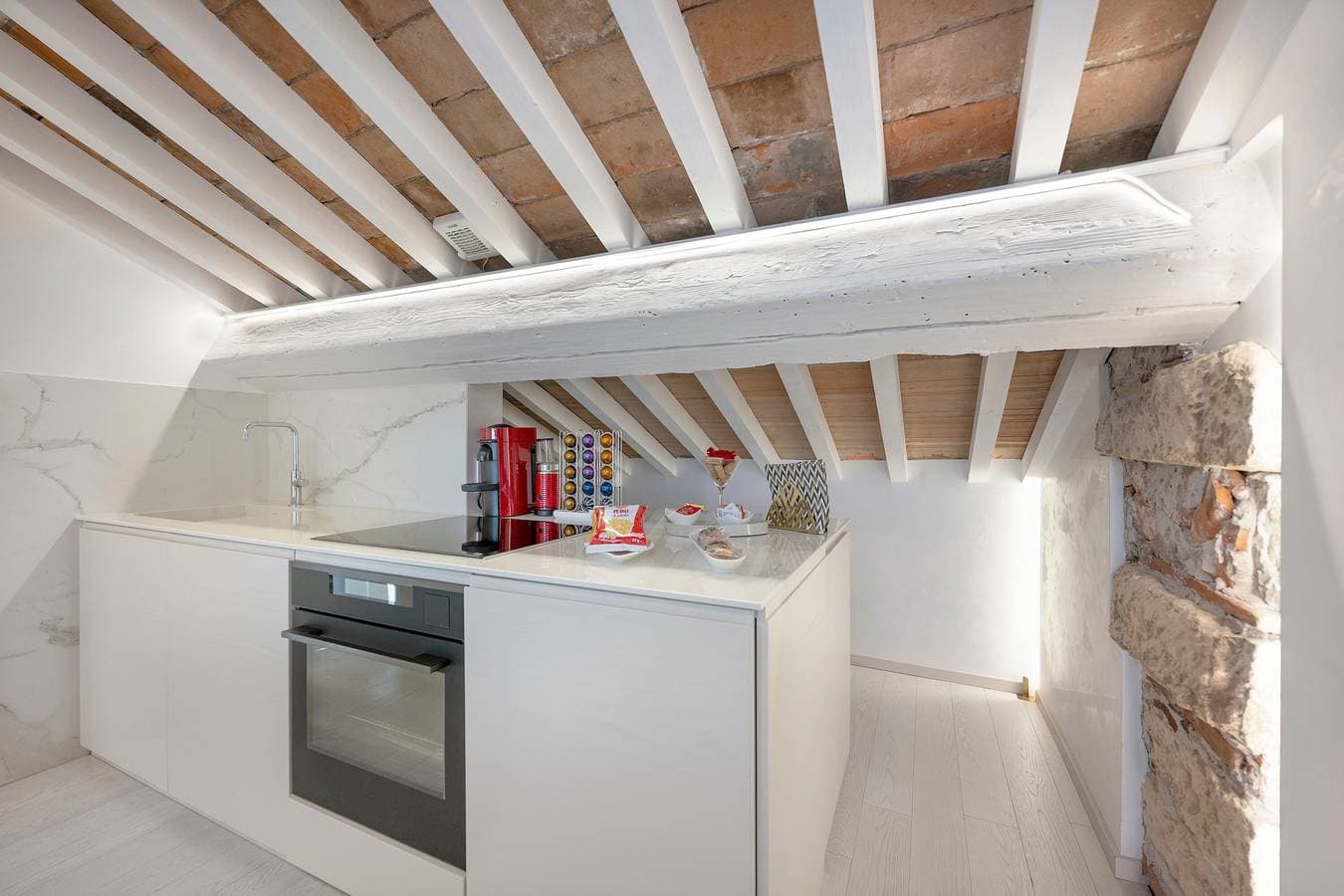 Foto 10 von 20: Ferienwohnung 'Luxury Rooftop Verona' mit Wi-Fi und Klimaanlage