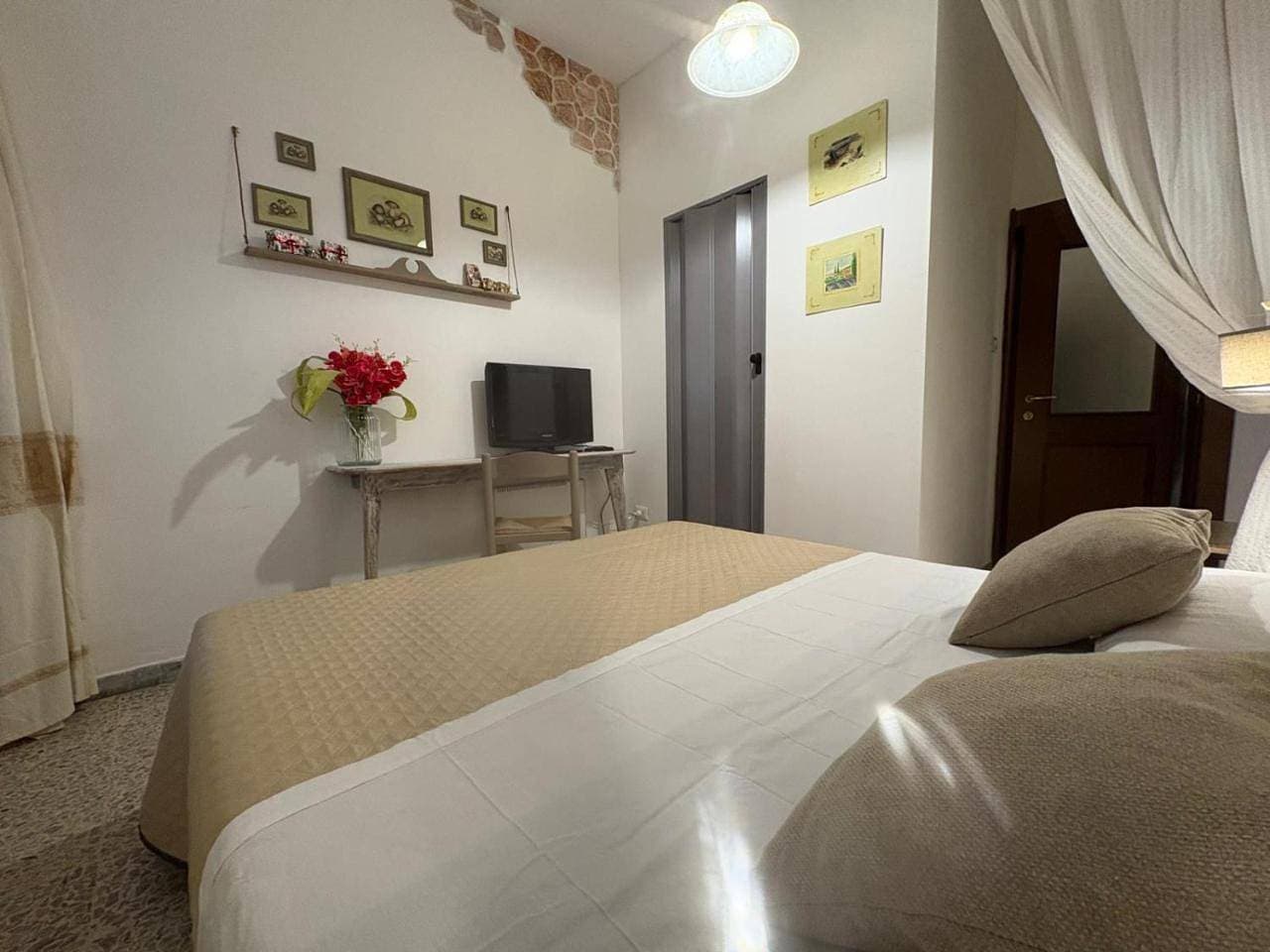 Foto 9 von 13: Budget Double Room