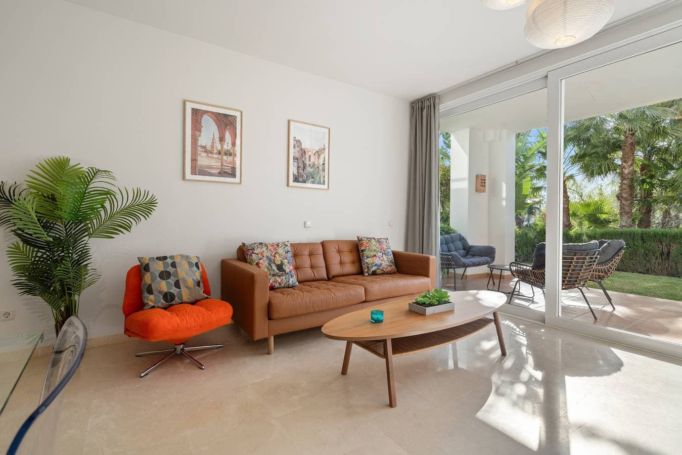 Foto 4 von 32: 21. Apartment with garden in Alcazaba Lagoon Casar