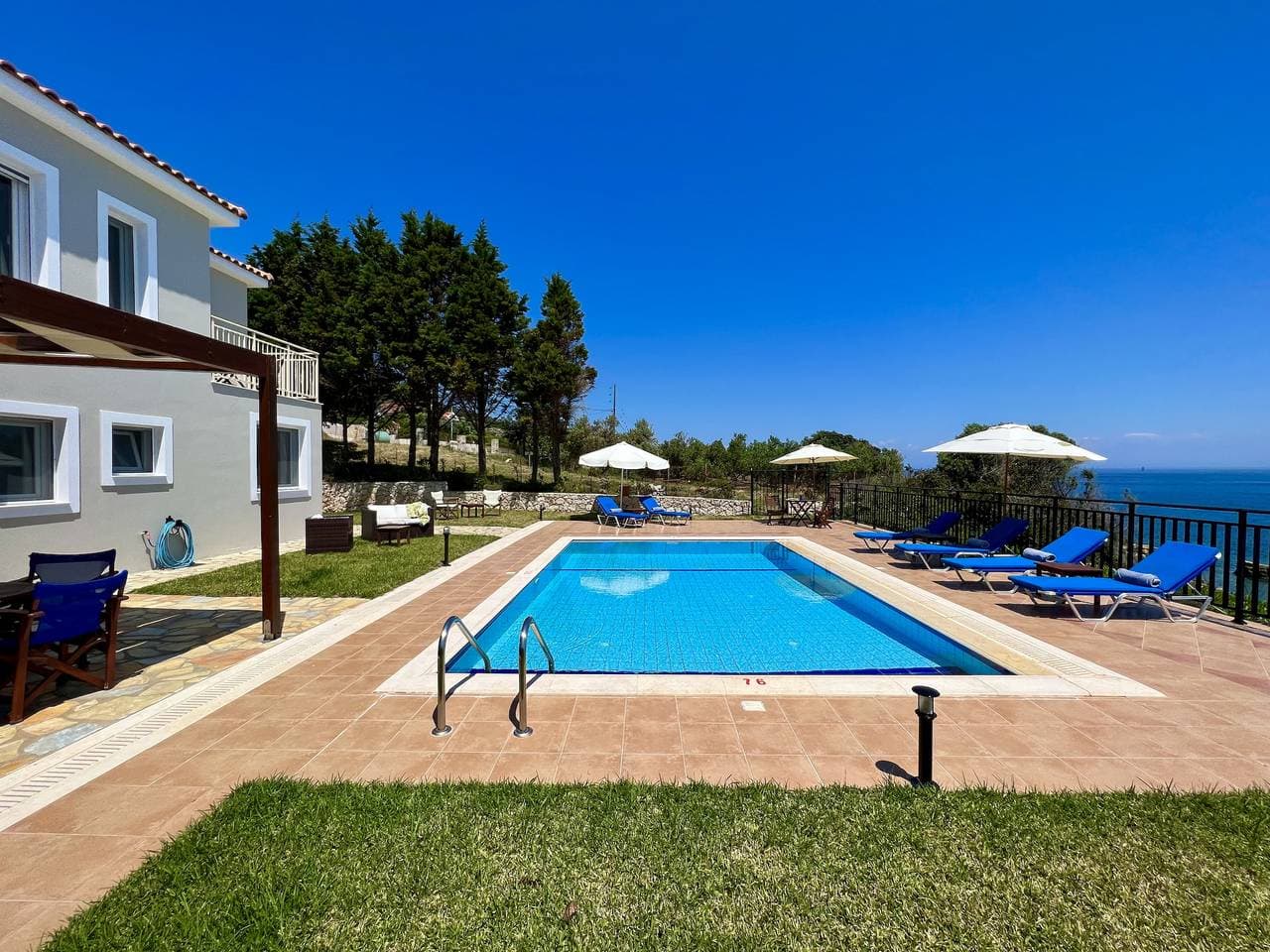 Foto 2 von 41: Villa Korfos
