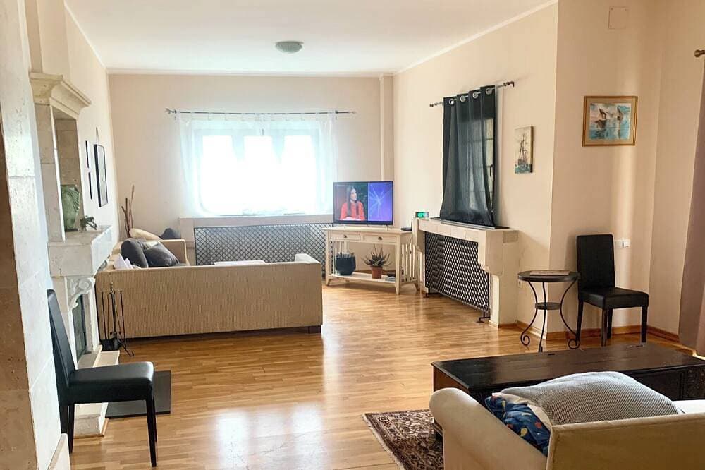 Foto 4 von 18: Villa Provence Budva
