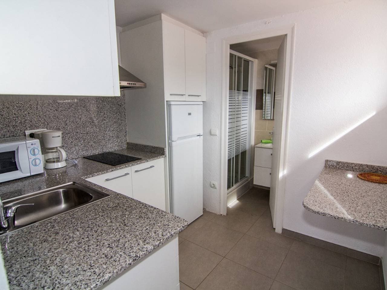 Foto 10 von 19: Zentrales Studio in Roses nahe Strand, 2 Pers.