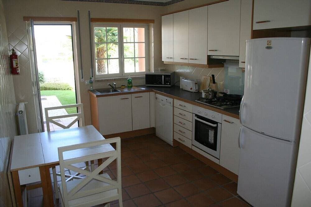 Foto 11 von 15: Luxus-Wohnung im Erdgeschoss w / Garten in Praia del Rey nur ab 600 € pro Woche
