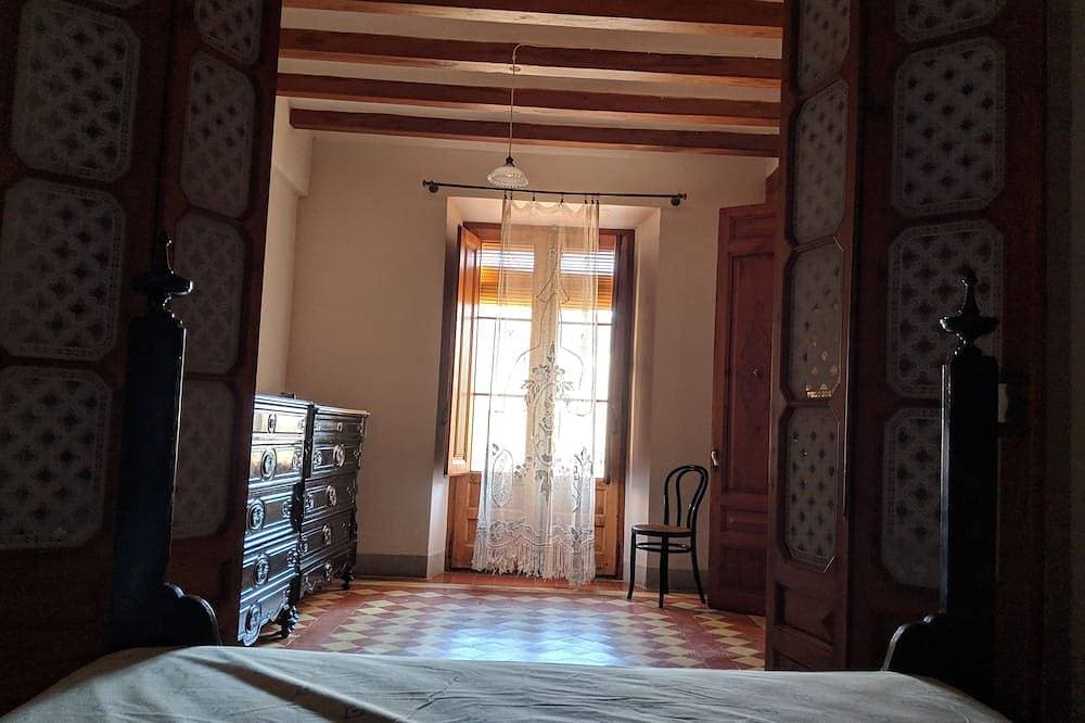 Foto 2 von 20: Ca Cedó - Traditionelles Stadthaus im Herzen von La Serra d'Almos