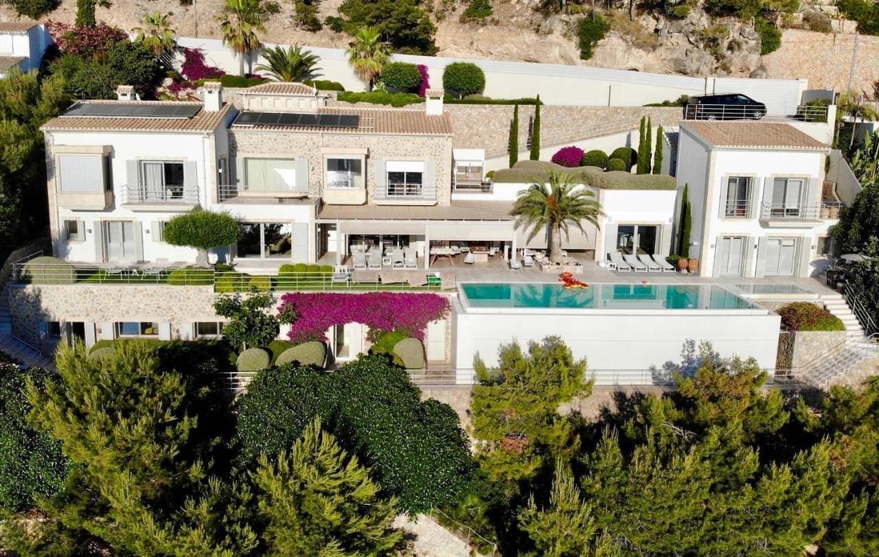 Foto 3 von 41: Villa für 12 Personen mit Garten