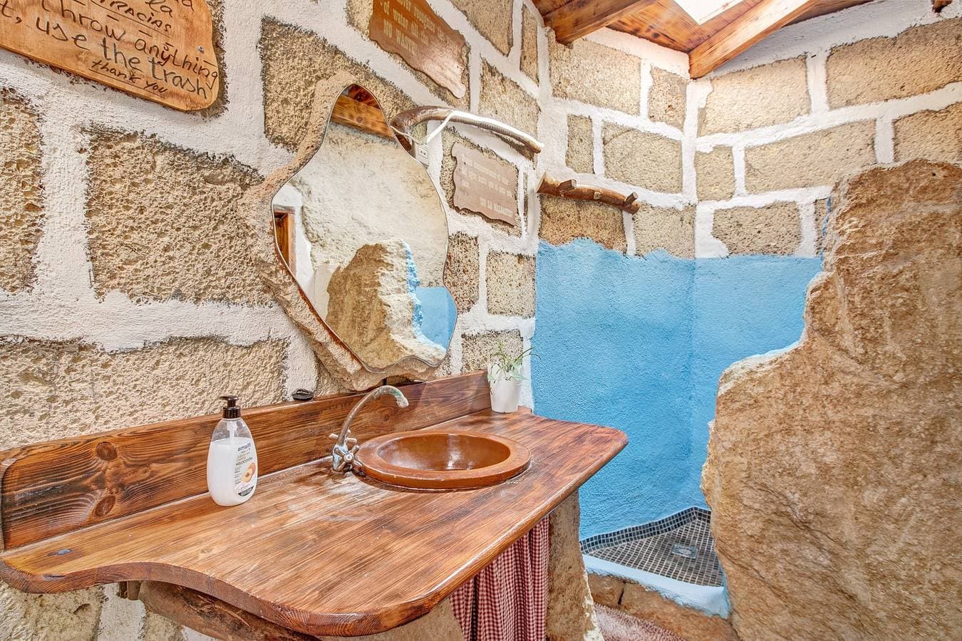 Foto 13 von 27: Haustierfreundliches Ferienhaus Casas Cueva Alfer 1 mit Meerblick, Garten und WLAN