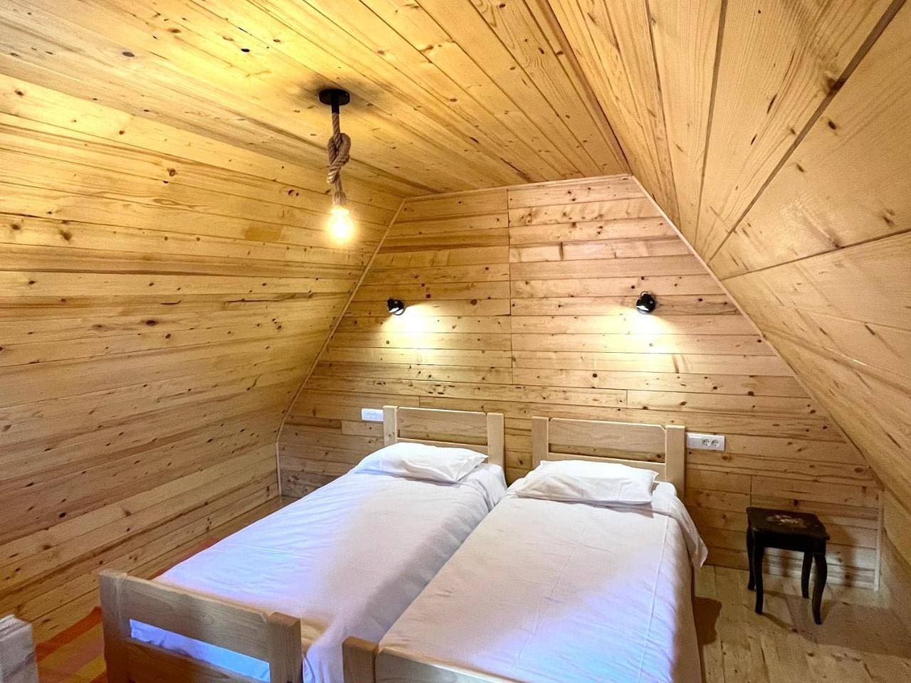 Foto 8 von 10: Quadruple Room