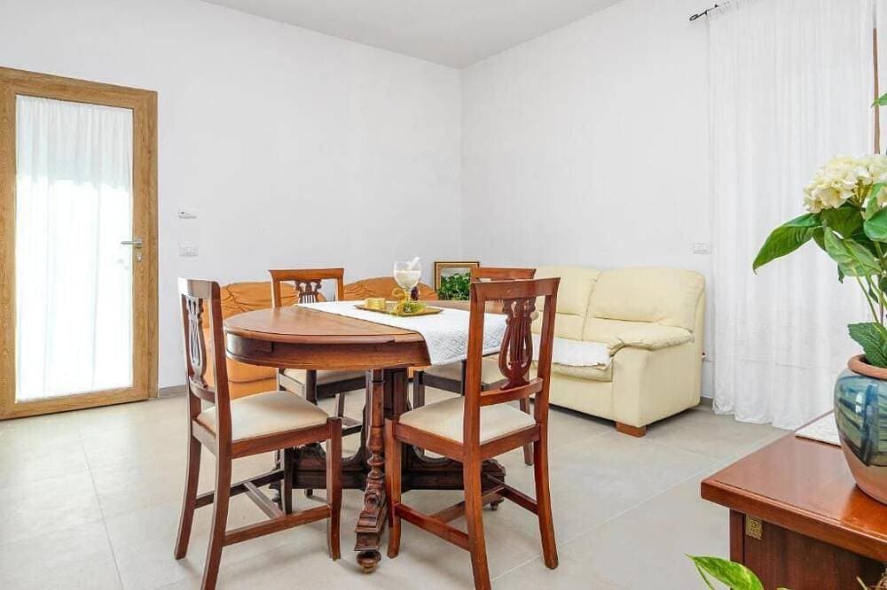 Welcoming house with AC in charming Telti 1