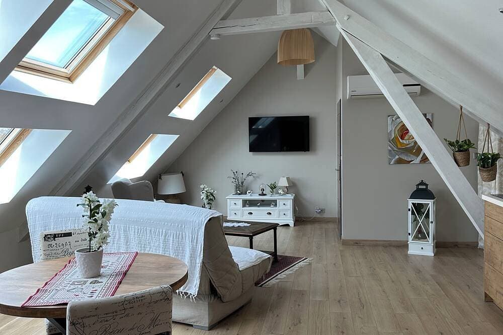 Foto 10 von 30: Le68320 Gite Amelie Colmar 10mn Heated Pool May To September Adults Only