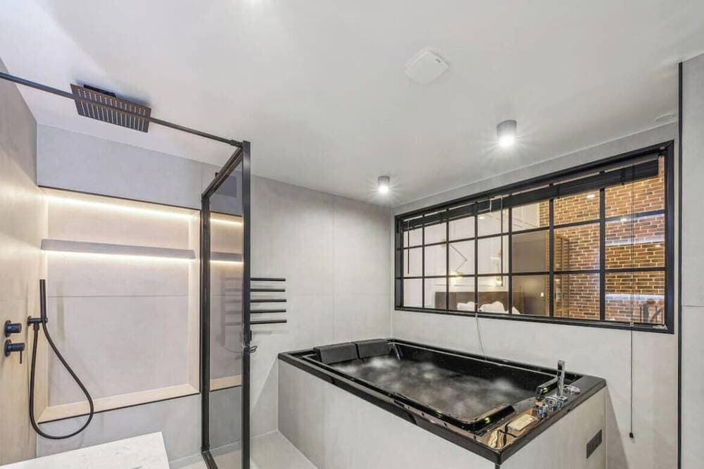 Kaza Bella – Paris Brancion | House with Jacuzzi 1