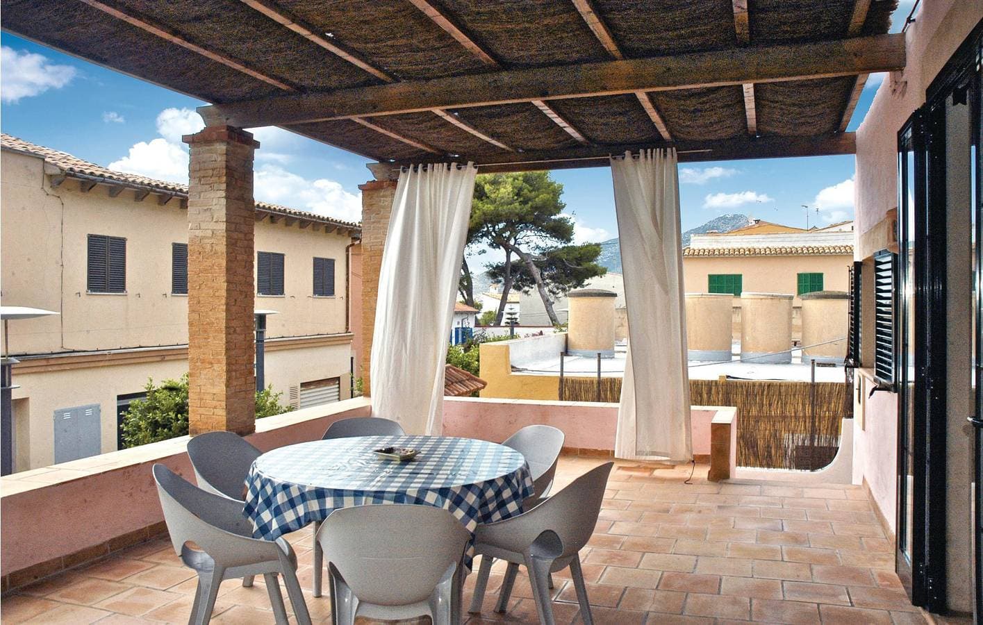 Foto 4 von 32: Wasserblick-Apartment mit Terrasse & Grill