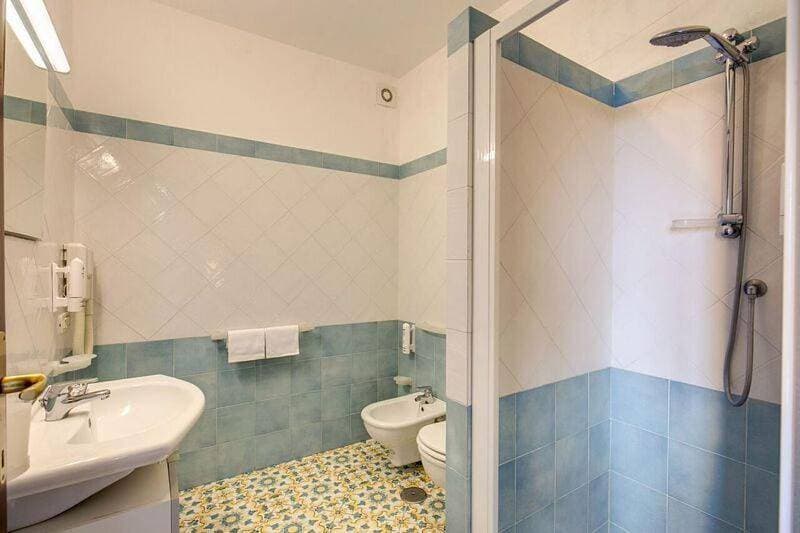 Foto 7 von 10: Large Double or Twin Room