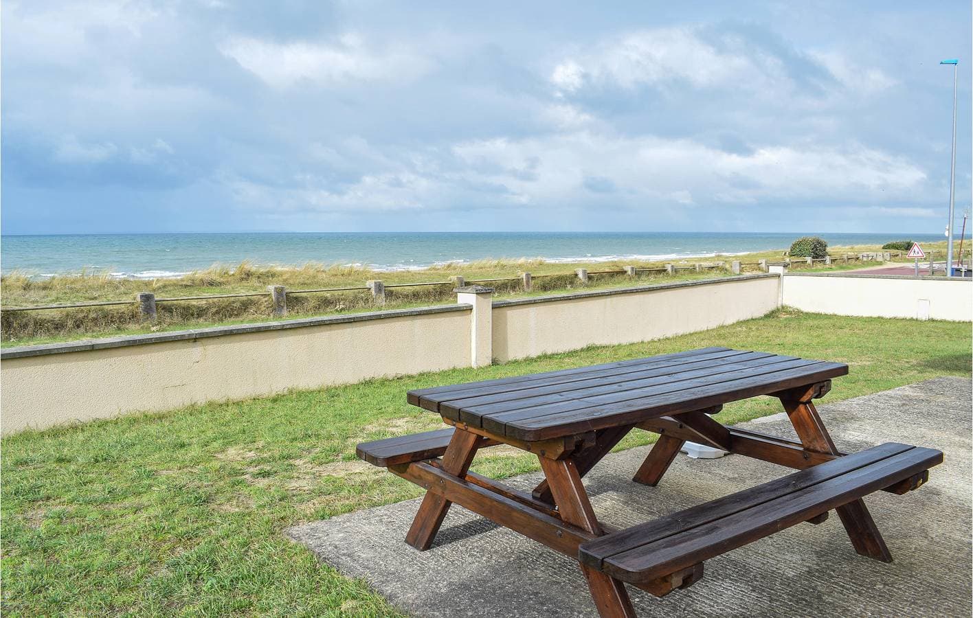 Foto 3 von 22: Appartement am Strand mit Parkplatz, TV und Garten