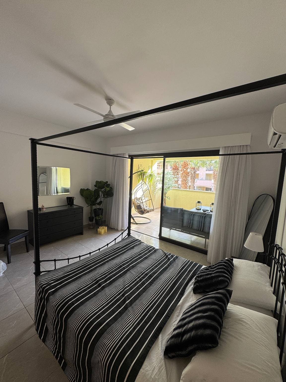 Foto 10 von 30: Ferienwohnung für 4 Personen mit Pool