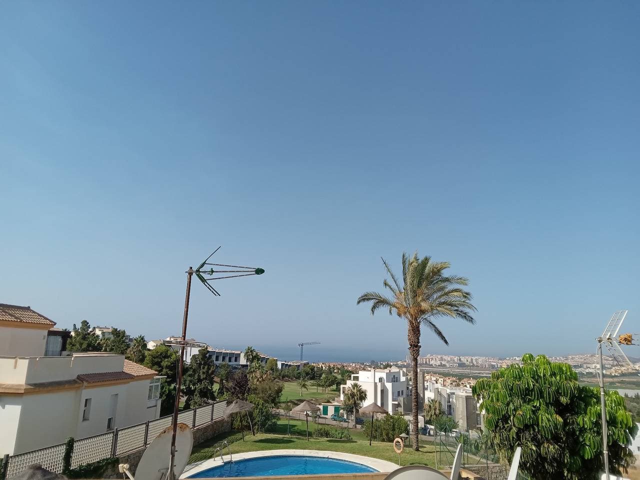 Foto 6 von 28: "Lux Apartm Beauvivir" mit Gemeinschaftspool, Garten und eigener Terrasse