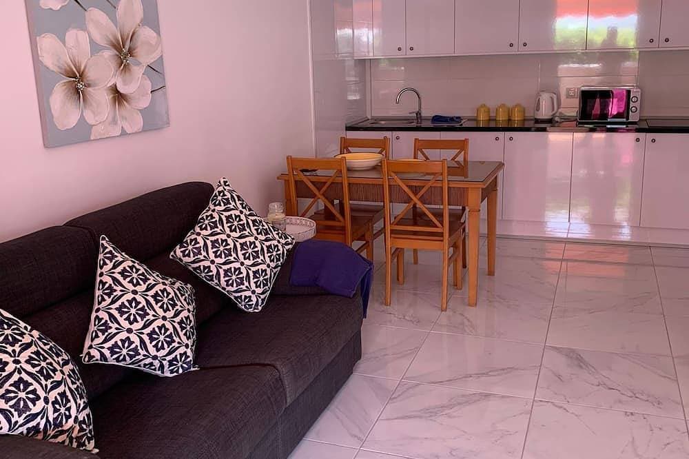 Foto 7 von 22: S. Parque Santiago 1-1 bed-pool-easy access. Sunny