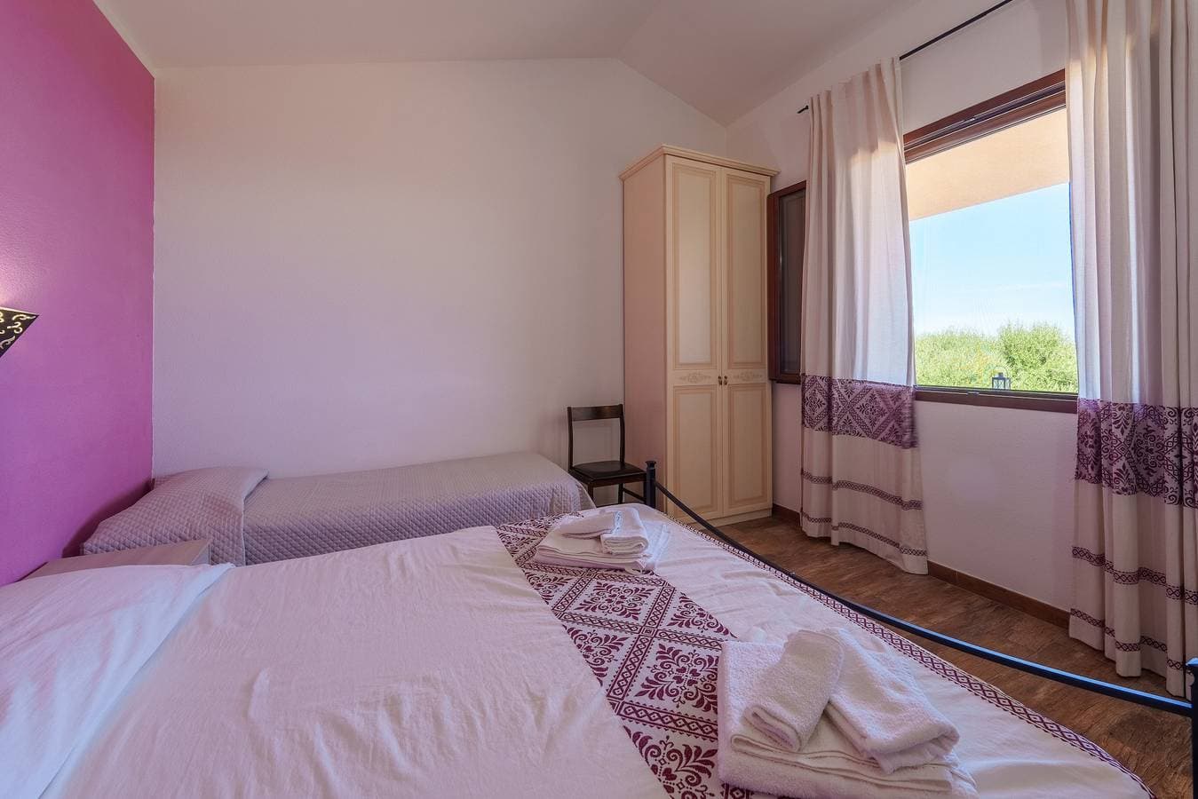 Foto 9 von 28: Ferienapartment "Casa Ginestre" mit Meerblick, Gemeinschaftspool und WLAN