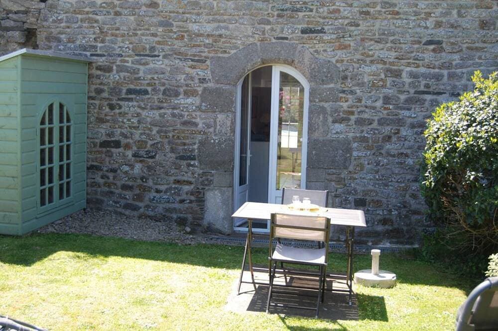 Foto 13 von 14: Charmantes Studio im Manor mit privatem Garten und WiFi