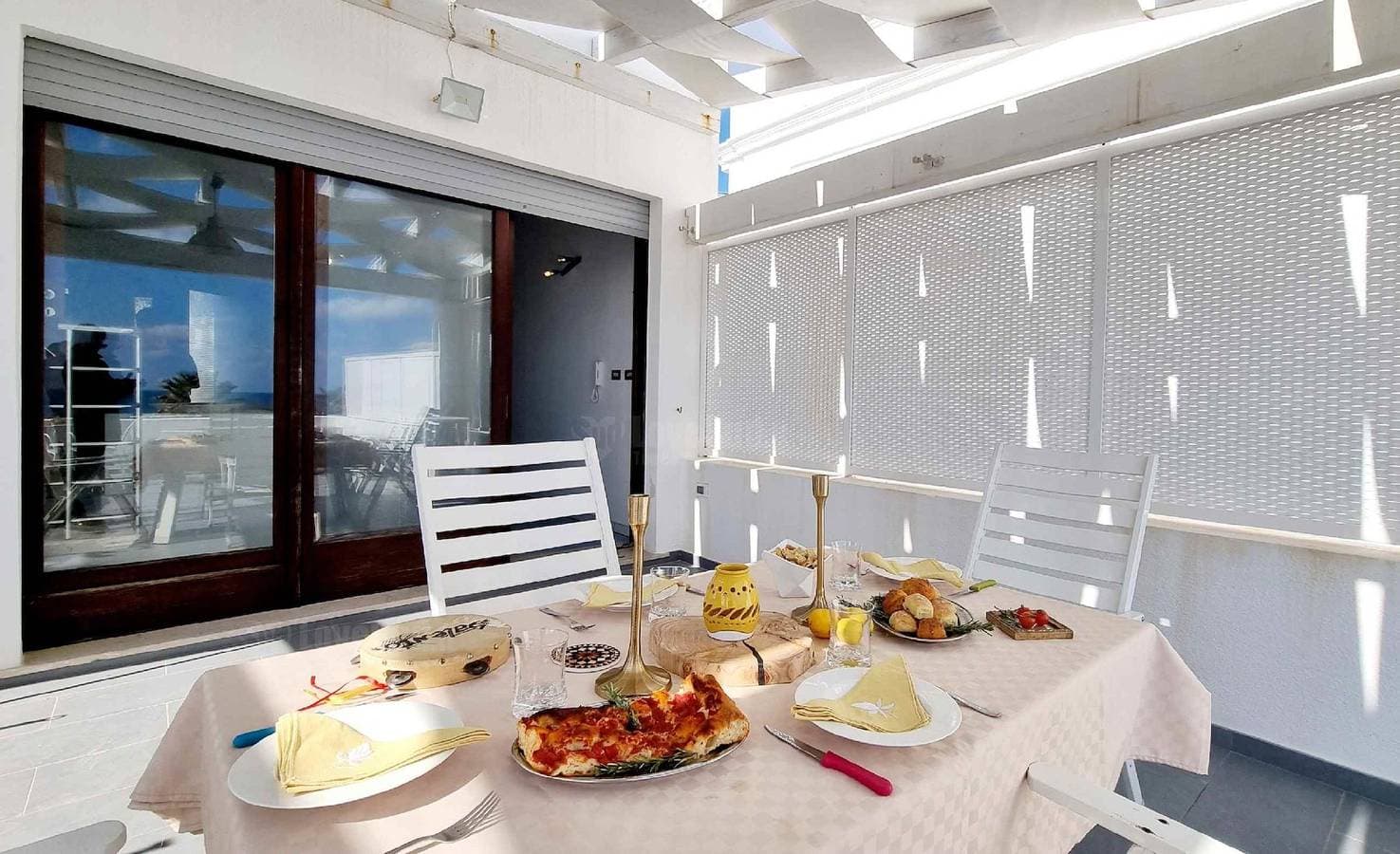 Foto 6 von 27: Ferienhaus für 8 Personen mit Terrasse