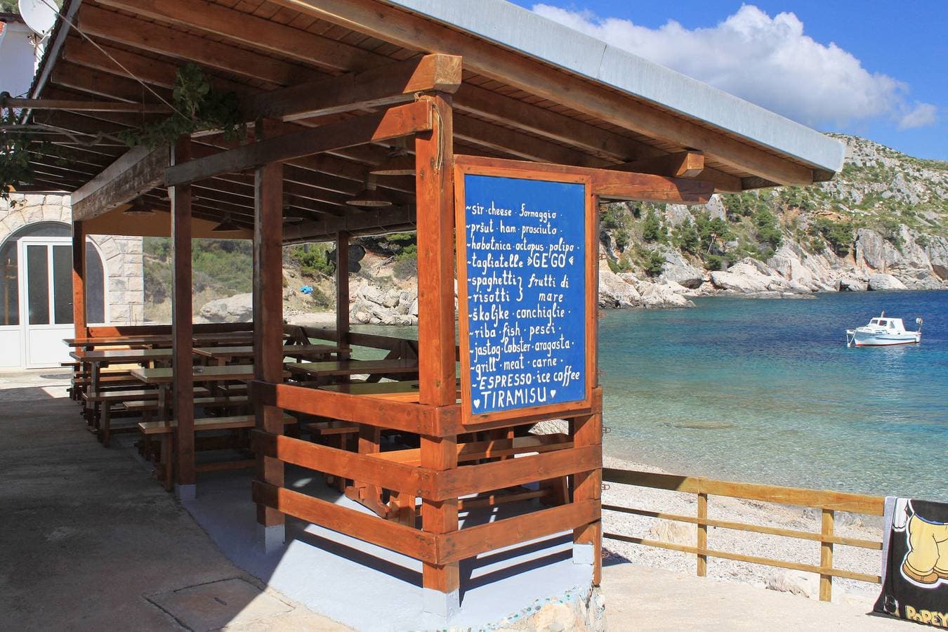 Foto 7 von 25: 2-Zimmer-Ferienwohnung am Strand Bucht Zarace, Hvar -a