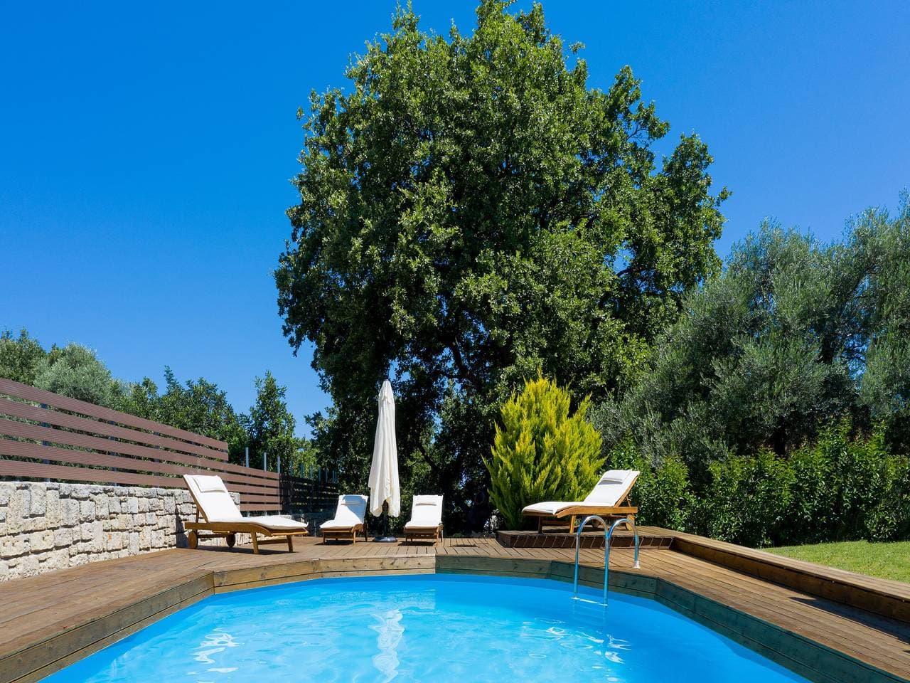 Foto 6 von 28: Villa in Prines mit Pool und Garten