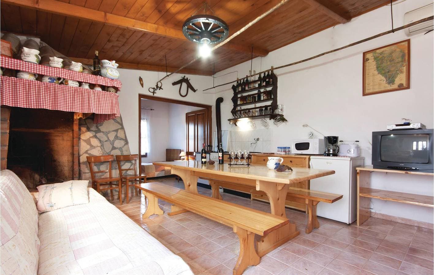Foto 8 von 27: Gemütliche 1-Zimmer-Wohnung: 1 km zur Küste, Klimaanlage, Terrasse und Parkplatz