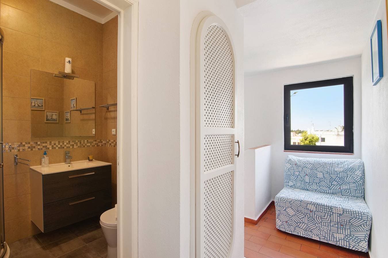 Foto 7 von 23: Ferienhaus 'Typisch Algarve Almargem 75' mit privater Terrasse, Gemeinschaftsgarten und Klimaanlage