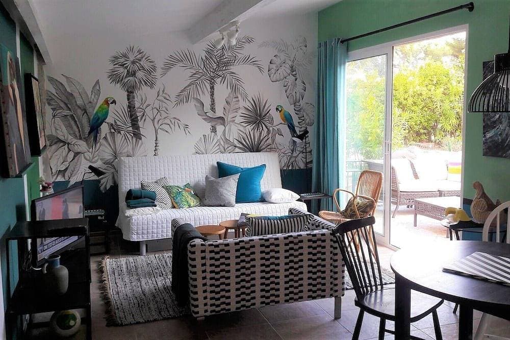 Foto 9 von 19: Großes Studio mit Terrasse zum Pool, Spa im Garten