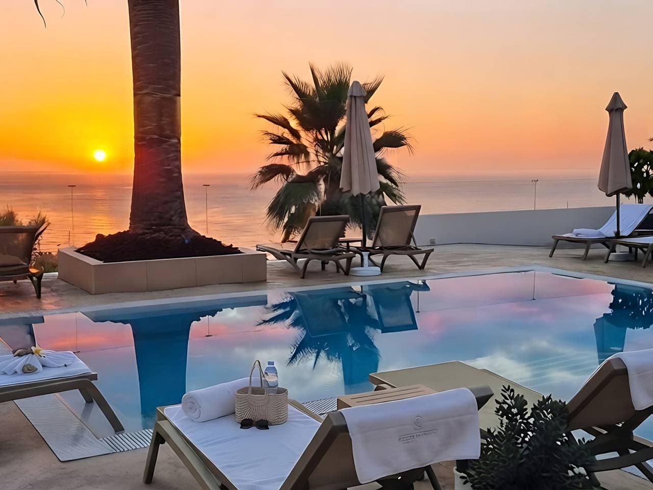 Haus mit privater Terrasse und beheiztem Pool 1