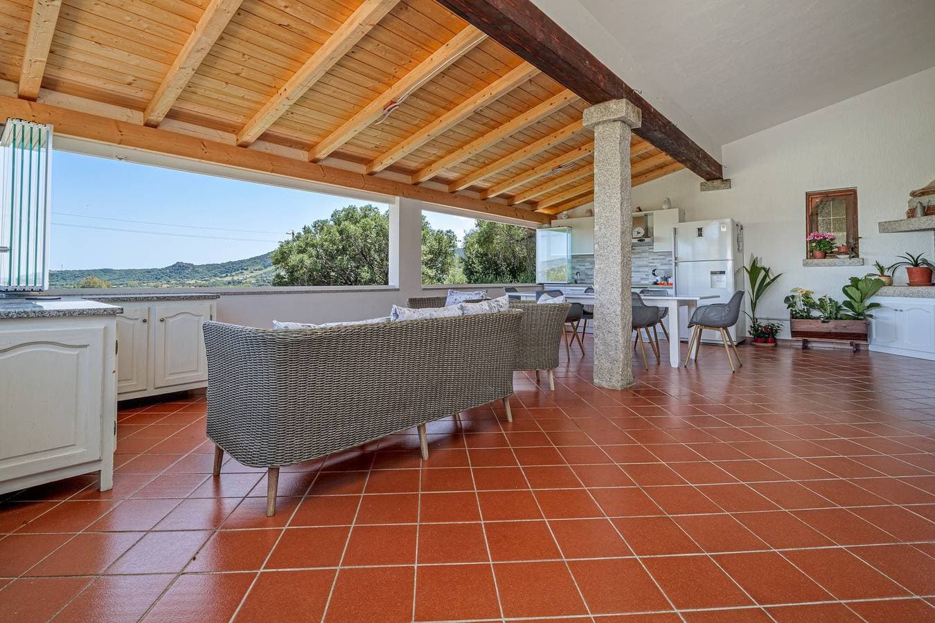 Foto 8 von 25: Villa Montalmutu mit Meerblick, WLAN und Klimaanlage