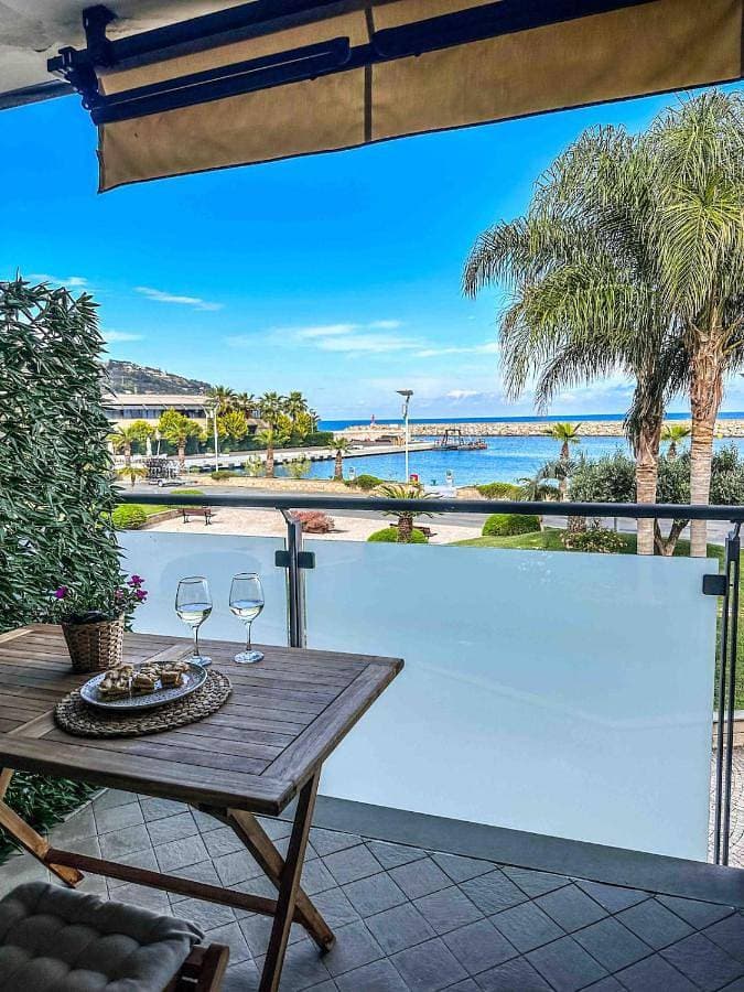 Meraki Home - 30 m dal mare, vista mare, wifi - Appartamento a San Lorenzo al Mare 1