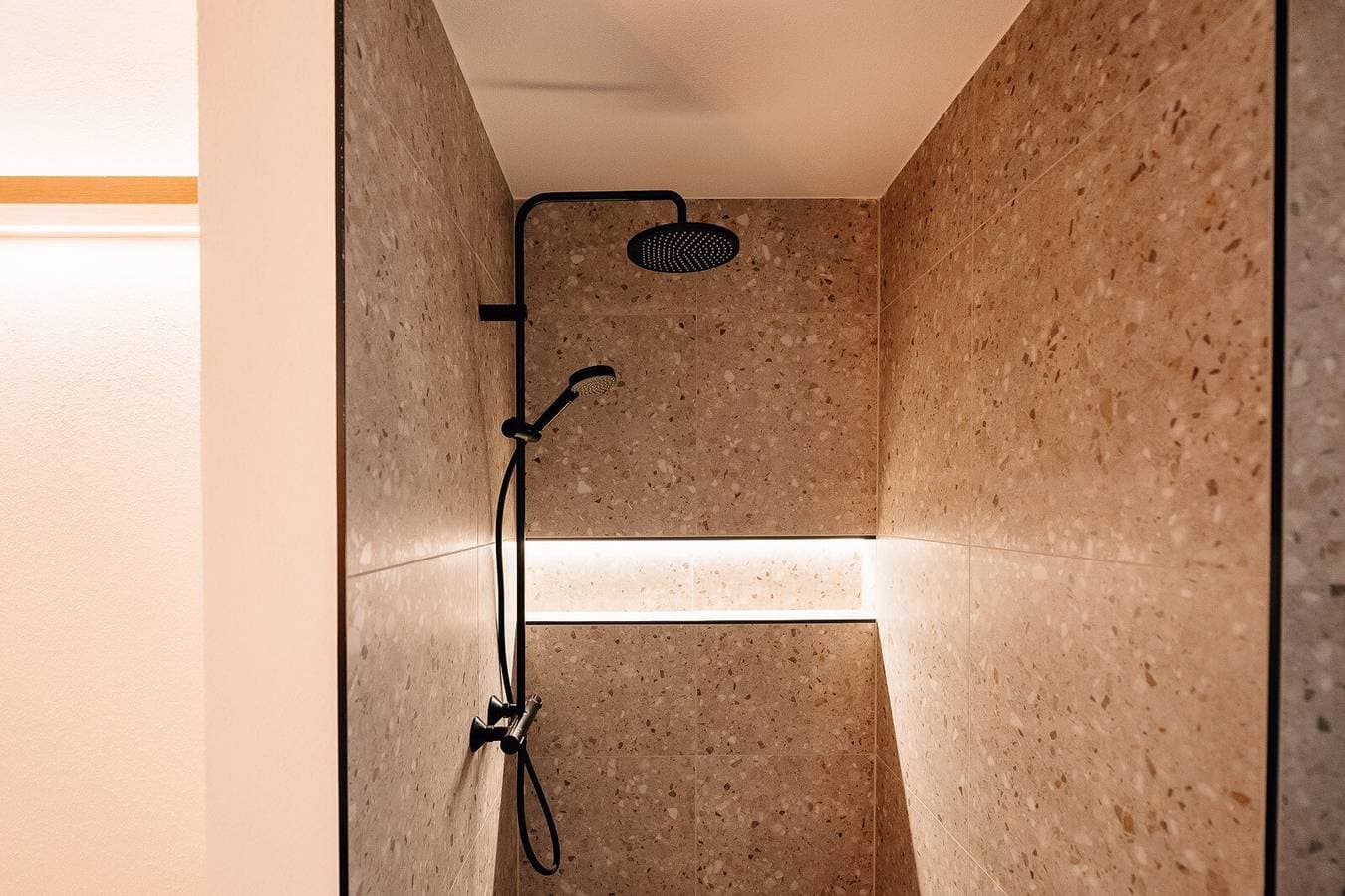 Foto 10 von 25: Apartment 'Fewo Tauberblick' mit Gemeinschaftsterrasse, privatem Garten und WLAN