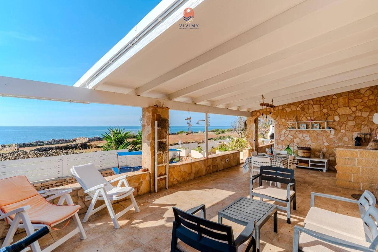 Foto 4 von 5: Villa with Sea View