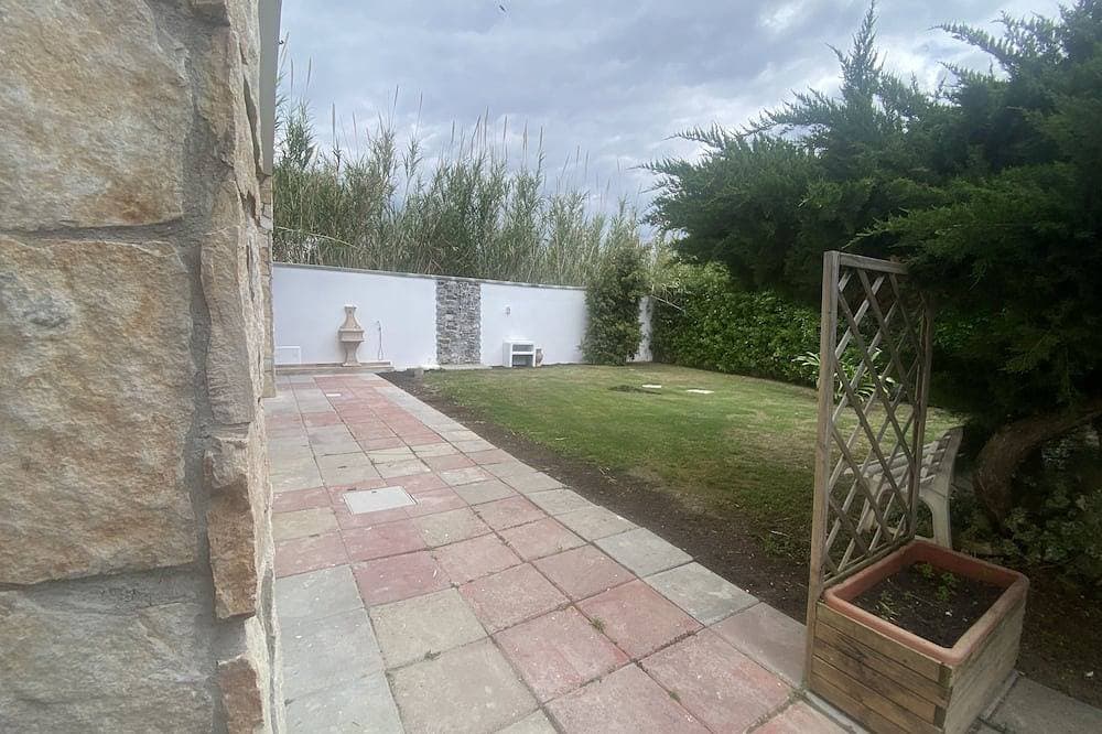 Foto 10 von 30: Dreizimmerwohnung im Erdgeschoss, 1 Minute vom Strand entfernt. Zwischen Cagliari und Villasimius.