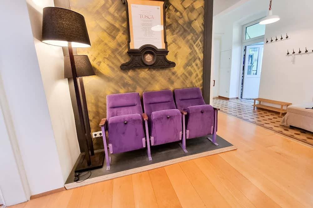Moderne Wohnung mit großem Balkon 110m² / gratis Garage mit ELadestation 1