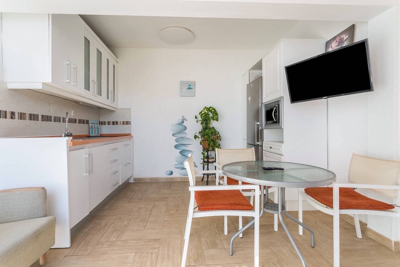 Foto 4 von 23: Hübsches Ferienhaus "Villa Bali" mit Pool, schnellem WLAN, Terrasse & Garten