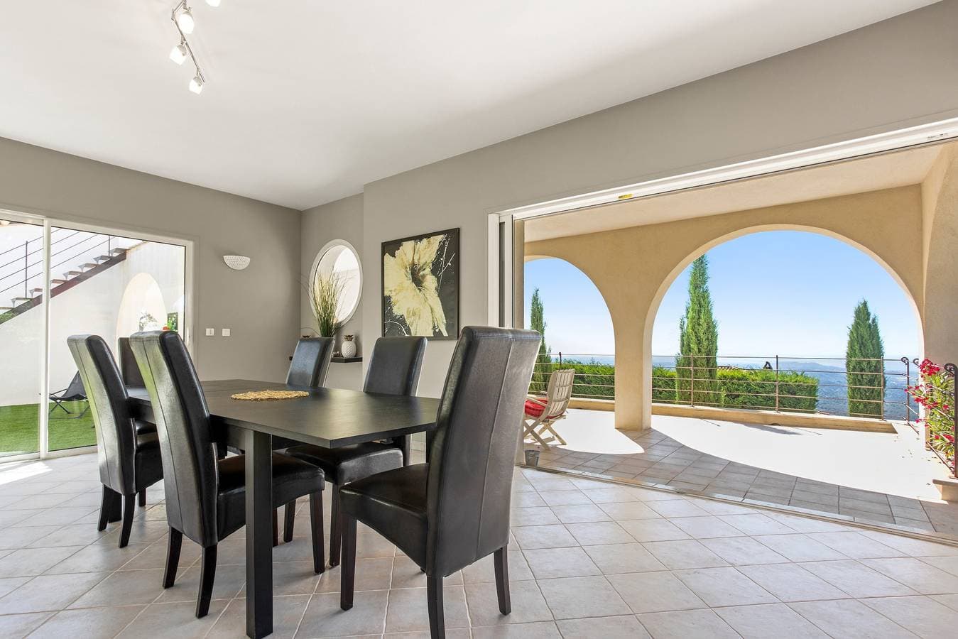 Foto 8 von 36: Villa „La Cabri 5 Chambres Piscine“ mit Meerblick, WLAN und Klimaanlage