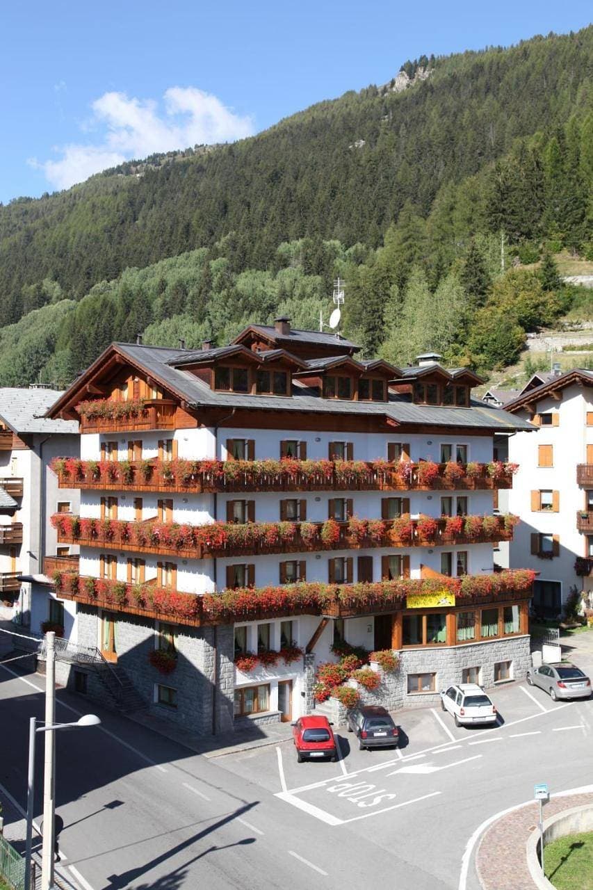 Bresidence Edelweiss 1