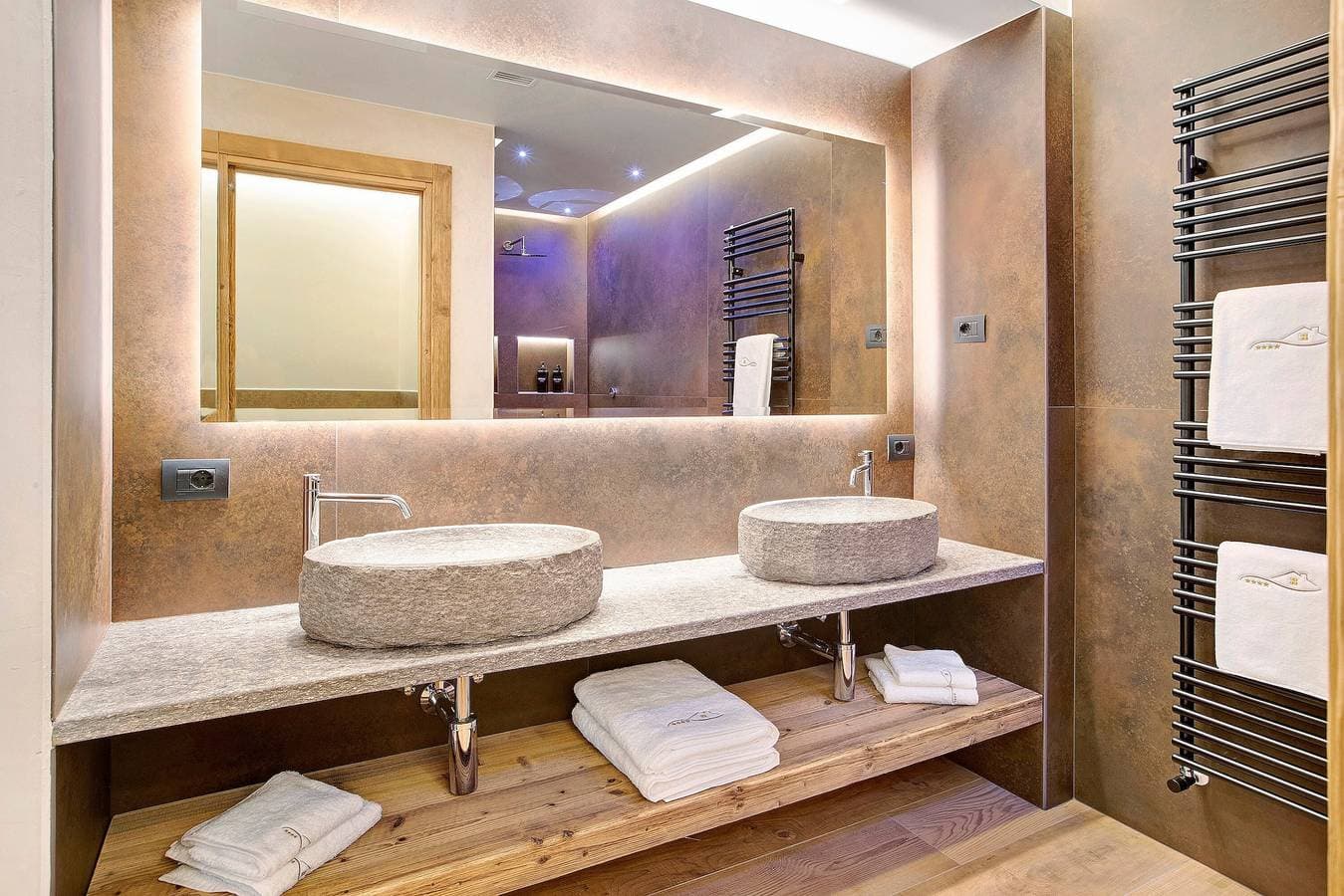 Foto 6 von 44: 'Le Chalet Suite' mit Bergblick, privater Terrasse und WLAN