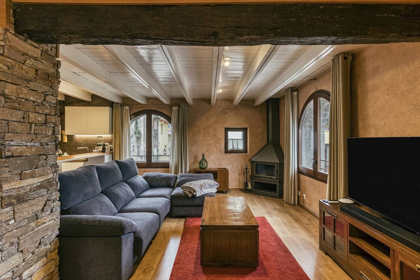 Foto 4 von 36: Ferienwohnung 'Comanegra' mit Bergblick, Wi-Fi und Klimaanlage