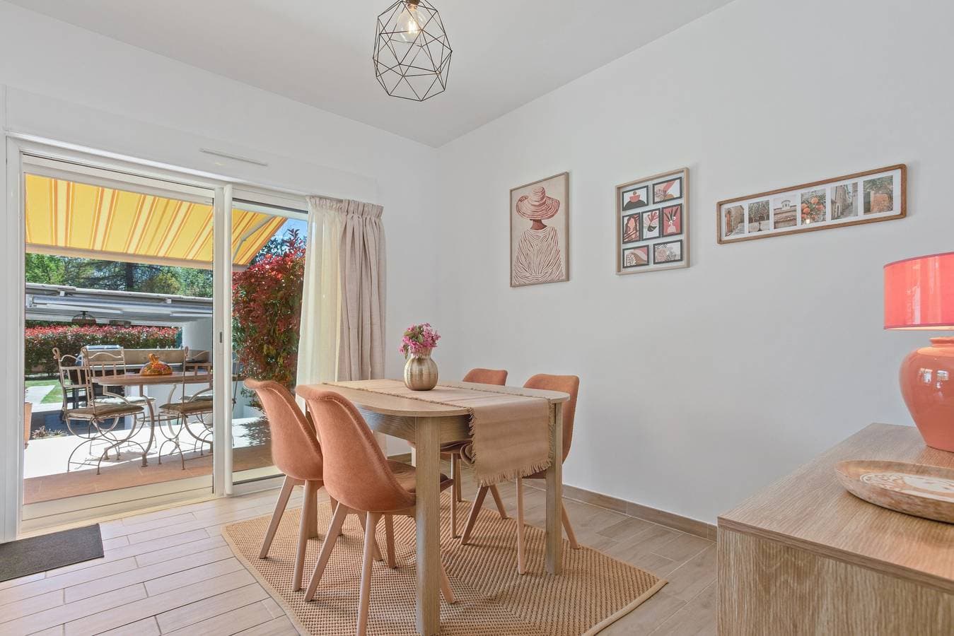 Foto 12 von 26: Bed & Breakfast „Pomme reinette“ – Gemeinschaftspool, WLAN & Klimaanlage
