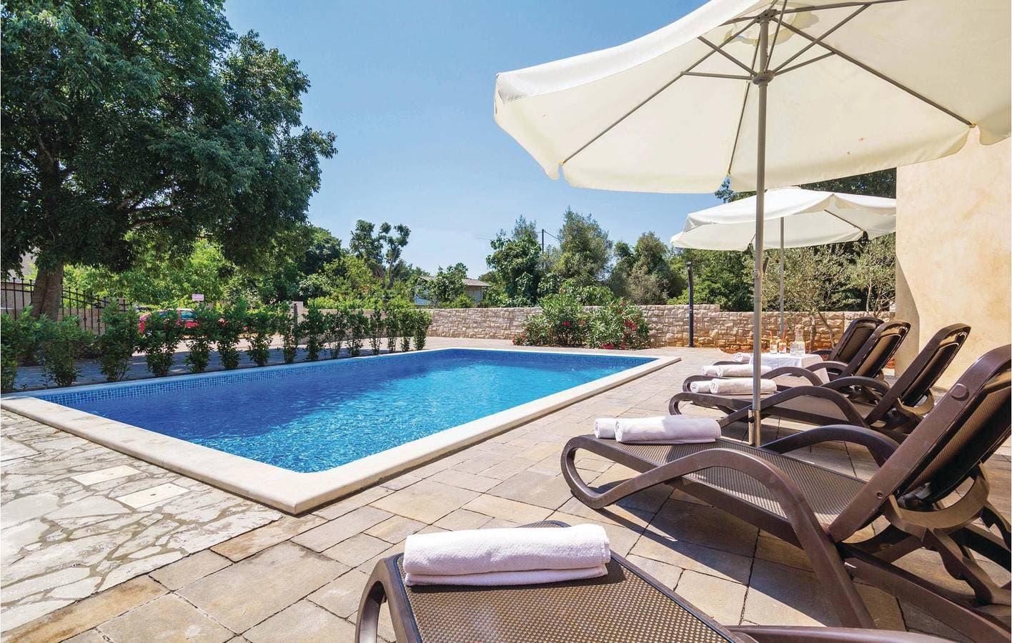 Foto 7 von 44: Reizendes Apartment mit 1 Schlafzimmer, Pool, WLAN und Terrasse, 800 m vom Strand entfernt