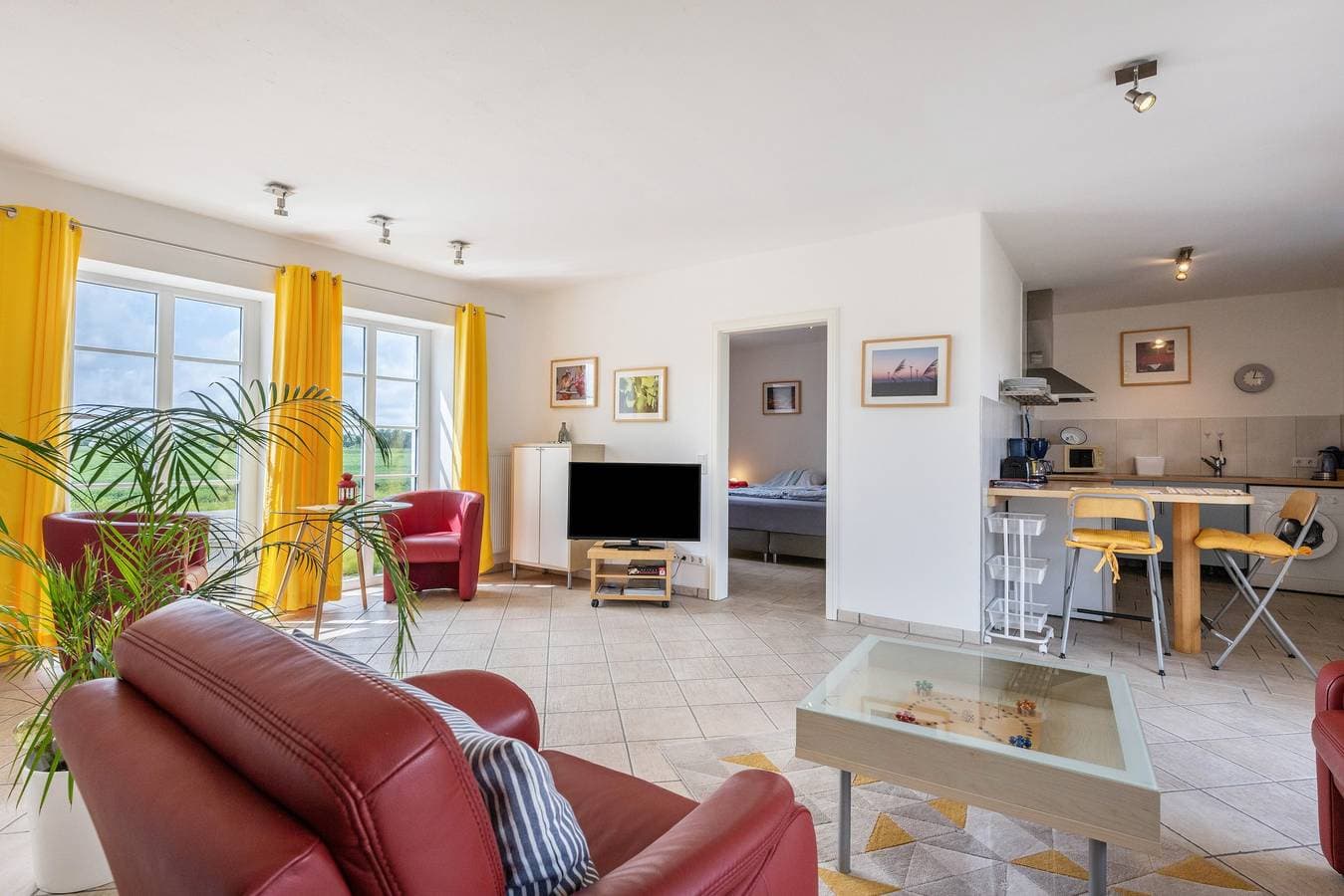 Foto 9 von 33: Ferienhaus 'Bi Pasders' mit privater Terrasse, privatem Garten und Wi-Fi
