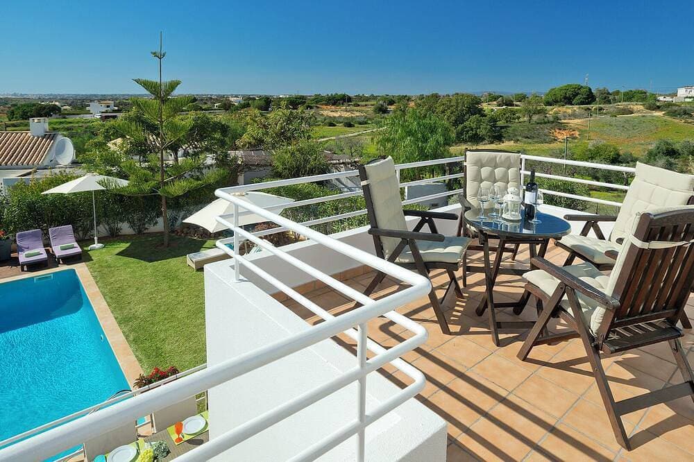 Foto 13 von 14: Delightful, modern villa in a quite and peaceful area. Private heated pool (opt)