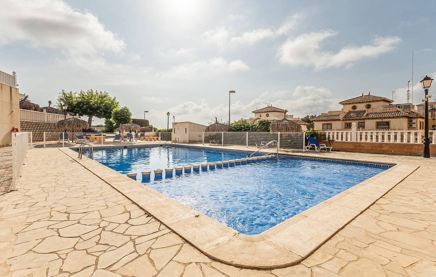 Foto 9 von 33: Apartment am Strand mit Pool und AC in der Nähe von Playa de Campoamor