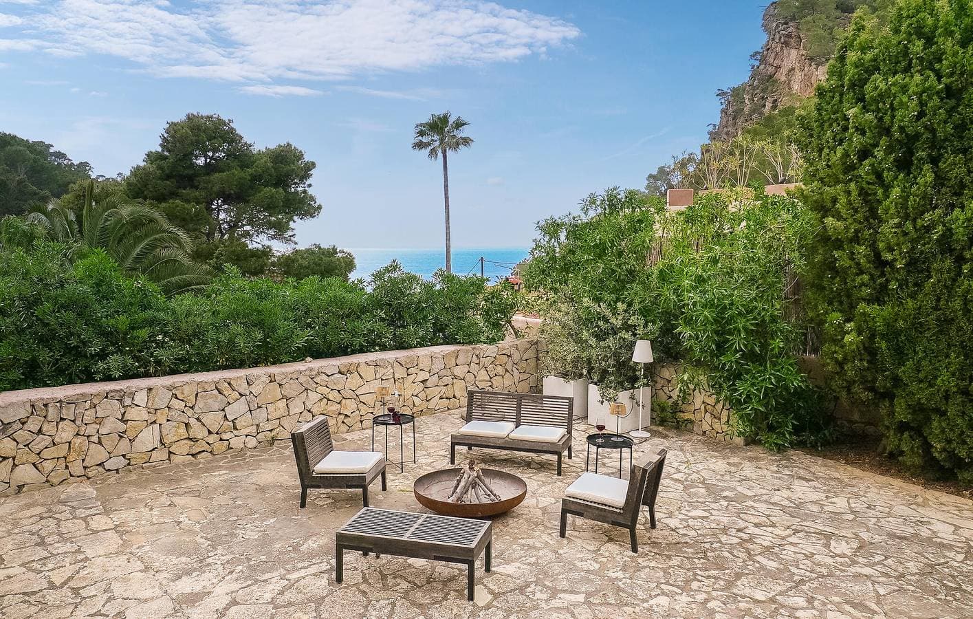 Foto 8 von 29: Appartement mit Meerblick, Pool, Terrasse und Grill - 400m zur Cala d'Estellencs