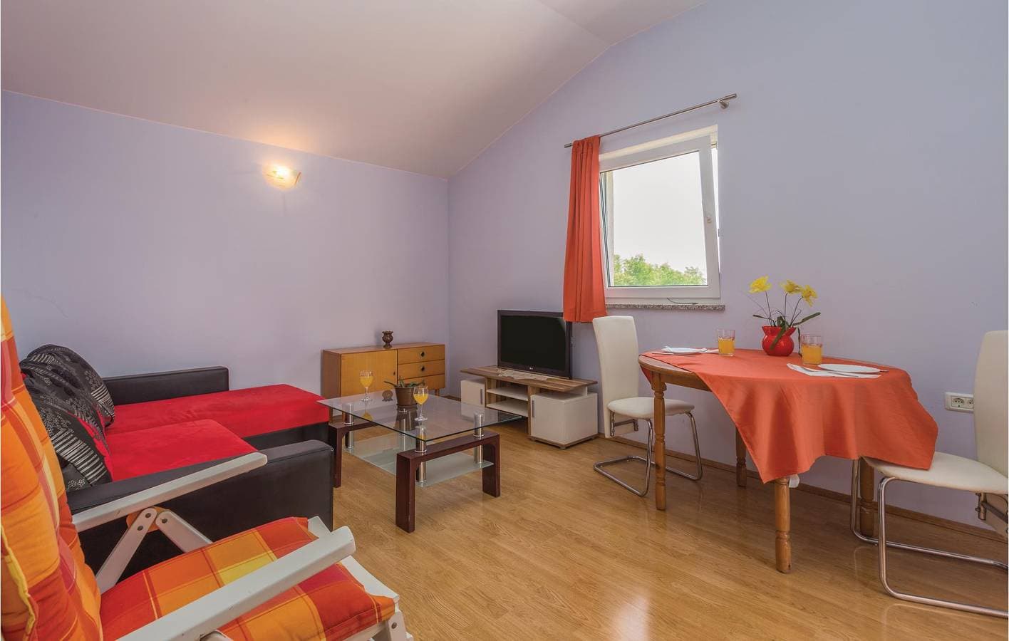 Foto 8 von 19: Charmante 2-Zimmer-Wohnung mit Terrasse und malerischer Aussicht in der Nähe von Sehenswürdigkeiten
